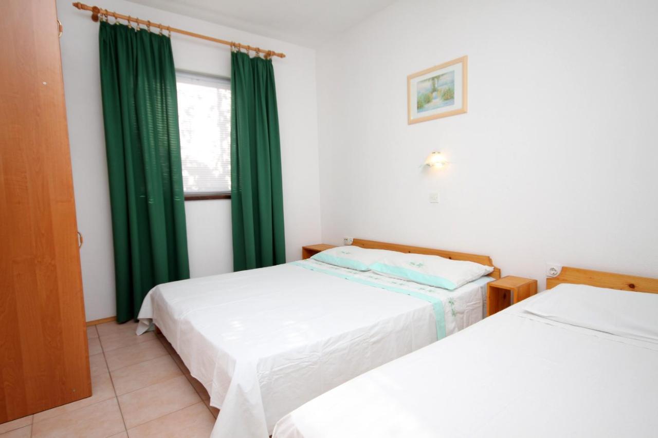 Apartments By The Sea Vinjerac, Zadar - 5824 Kültér fotó
